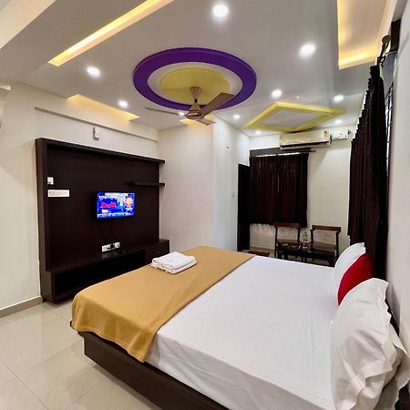 Ratna Sagar Hotel Манипала Екстериор снимка